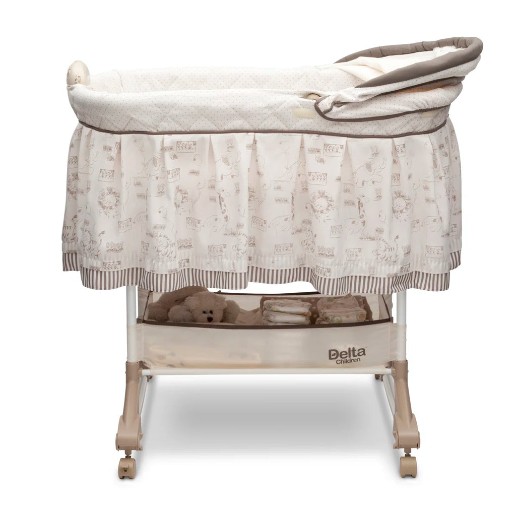 Bassinet with Bedding with Mattress